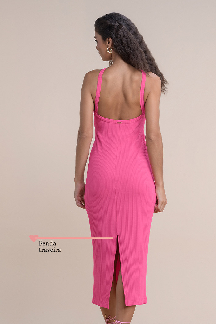 Vestido midi em malha canelada com fenda traseira e frente cruzada