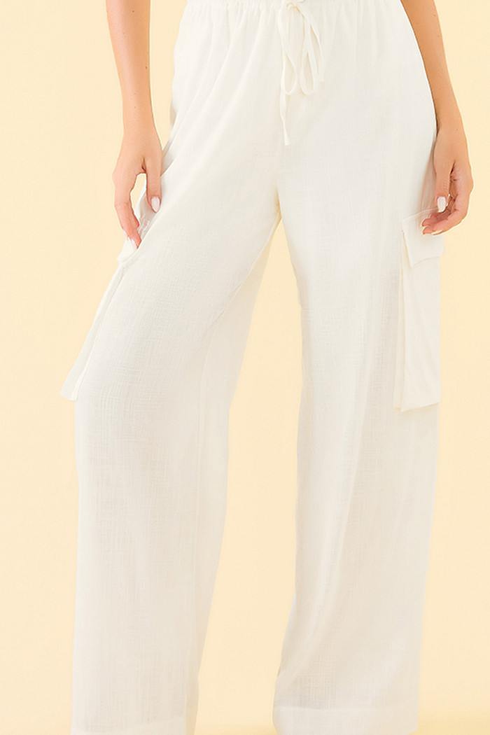 Calça com bolso em tricoline slub com forro