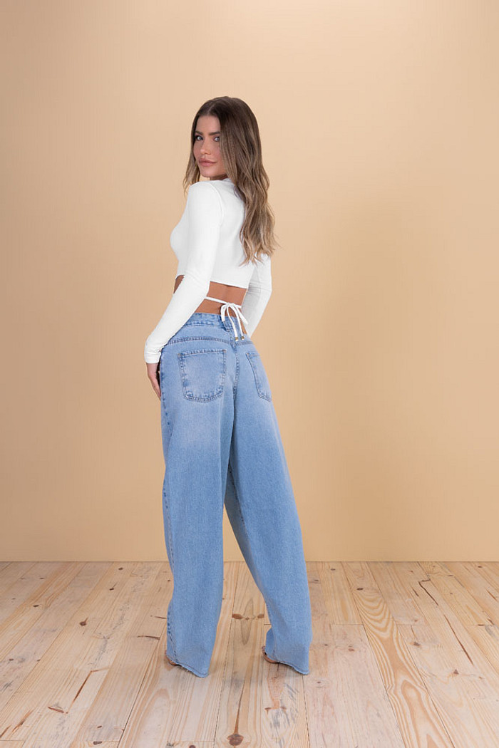 Calça loose em jeans