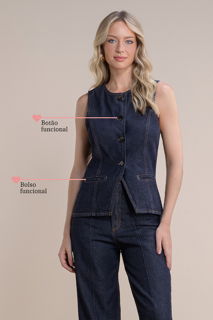 Top jeans escuro com bolso decorativo