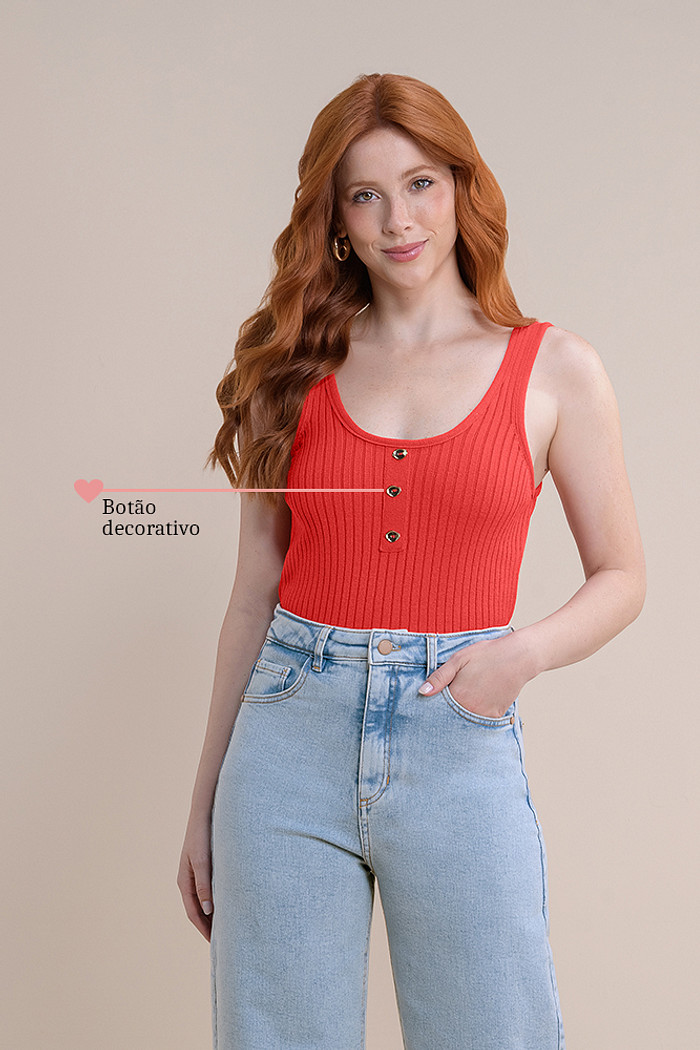 Blusa regata com botão tricot