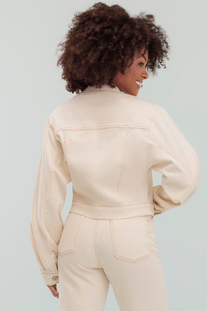 Jaqueta com bolso marfim denim