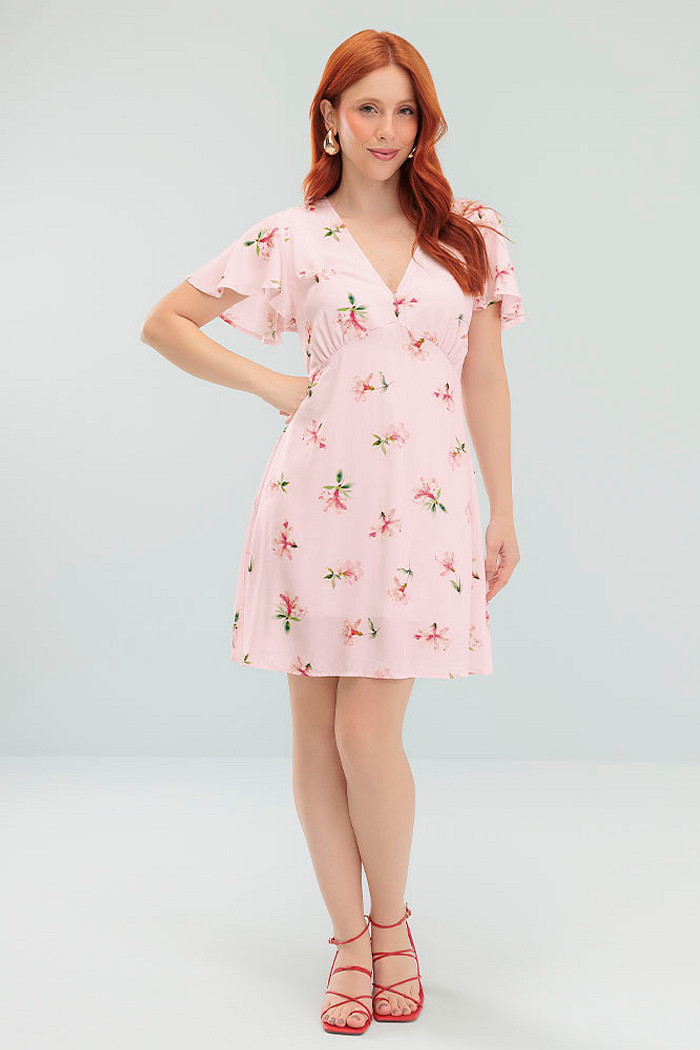 Vestido curto decote V em viscose estampada