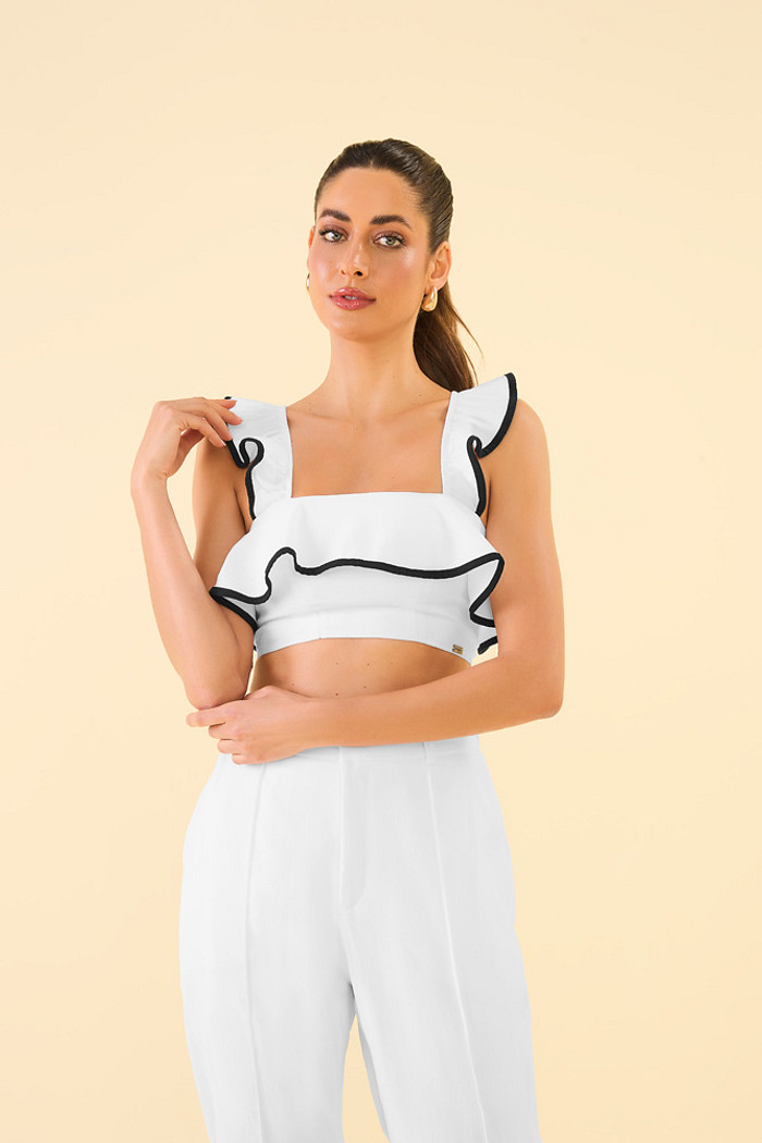 Top com babado em alfaiataria