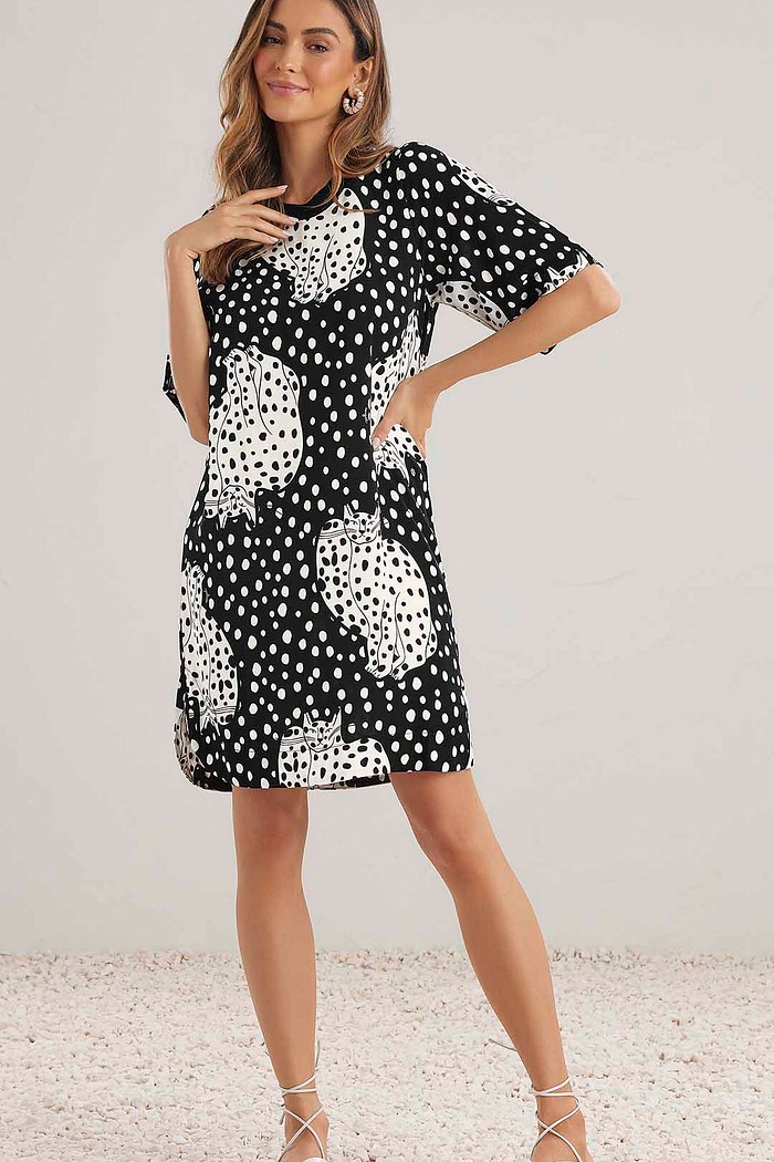 Vestido curto em viscose estampada