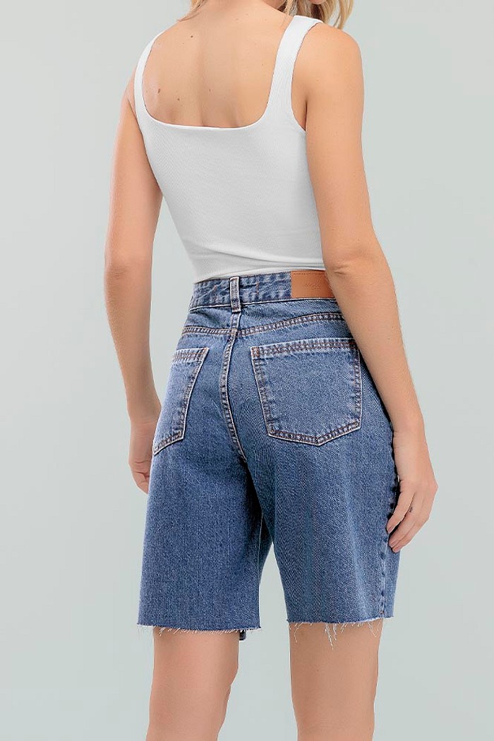 Bermuda jorts mom com bolso em jeans