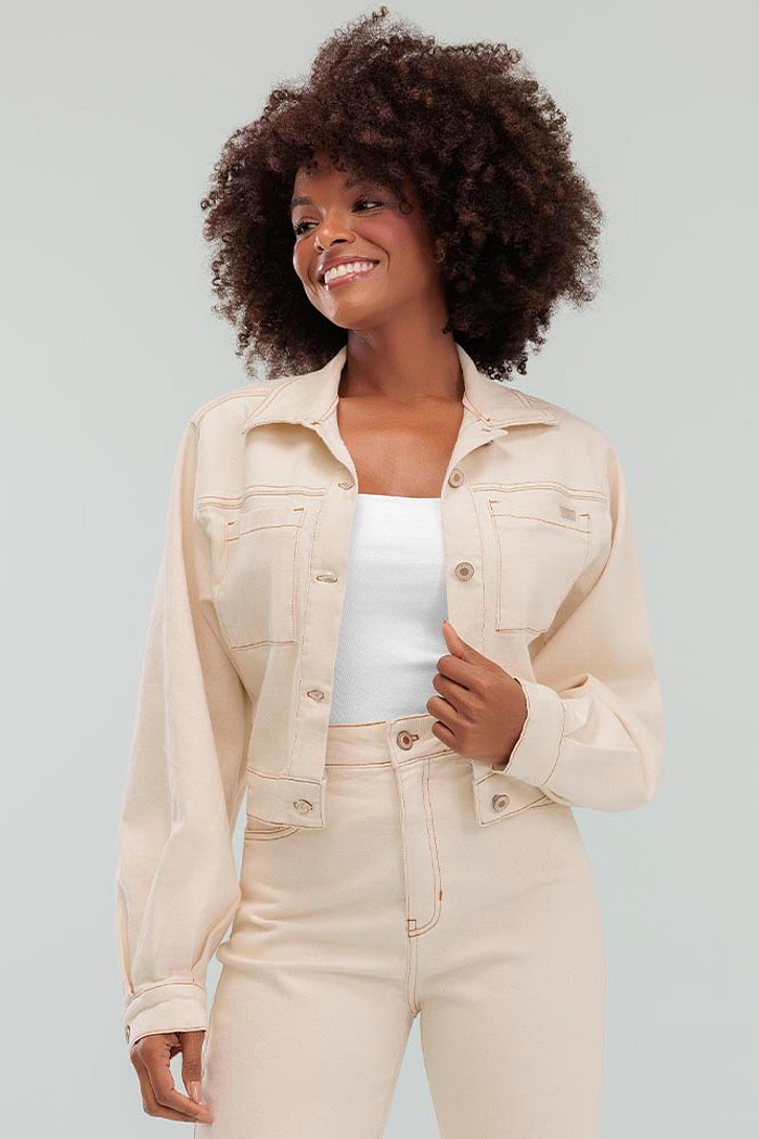 Jaqueta com bolso marfim denim