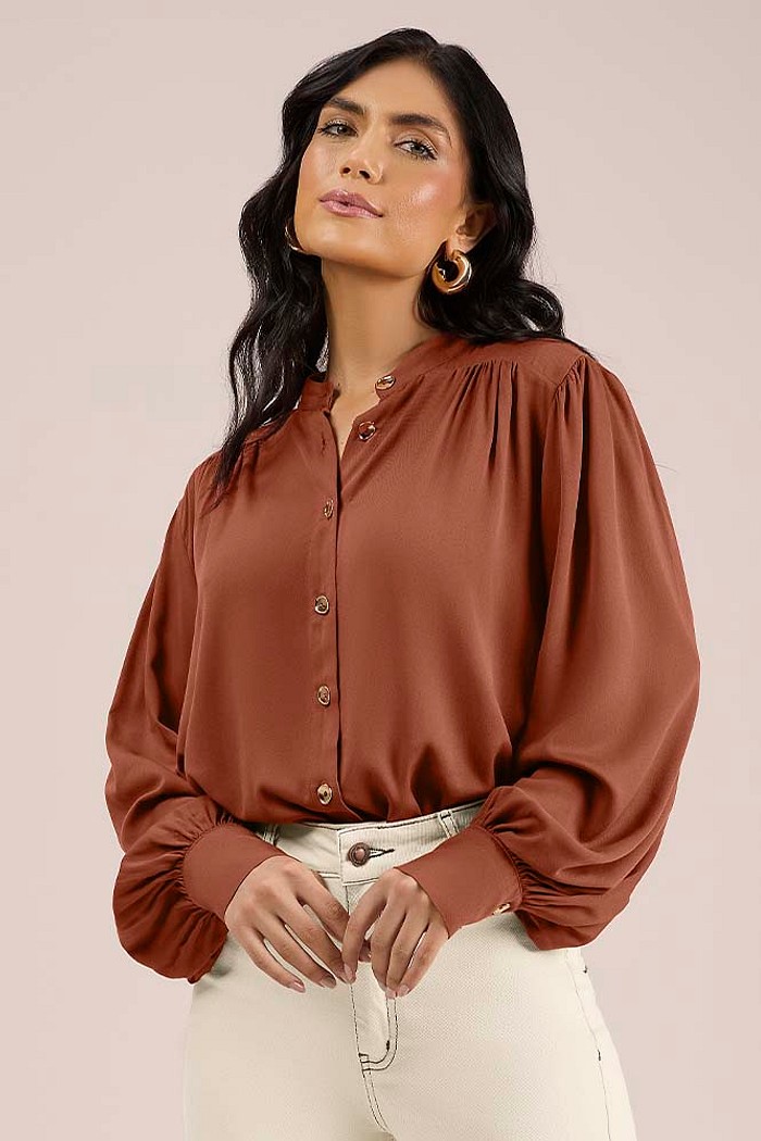 Camisa com botões em viscose