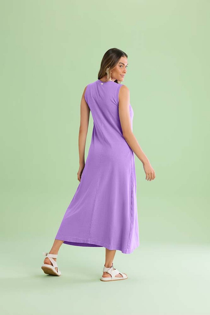 Vestido midi com recorte diagonal em meia malha estonada