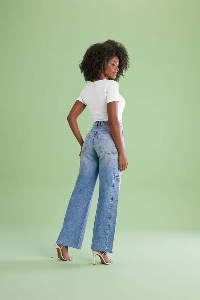 Calça alta wide leg em jeans