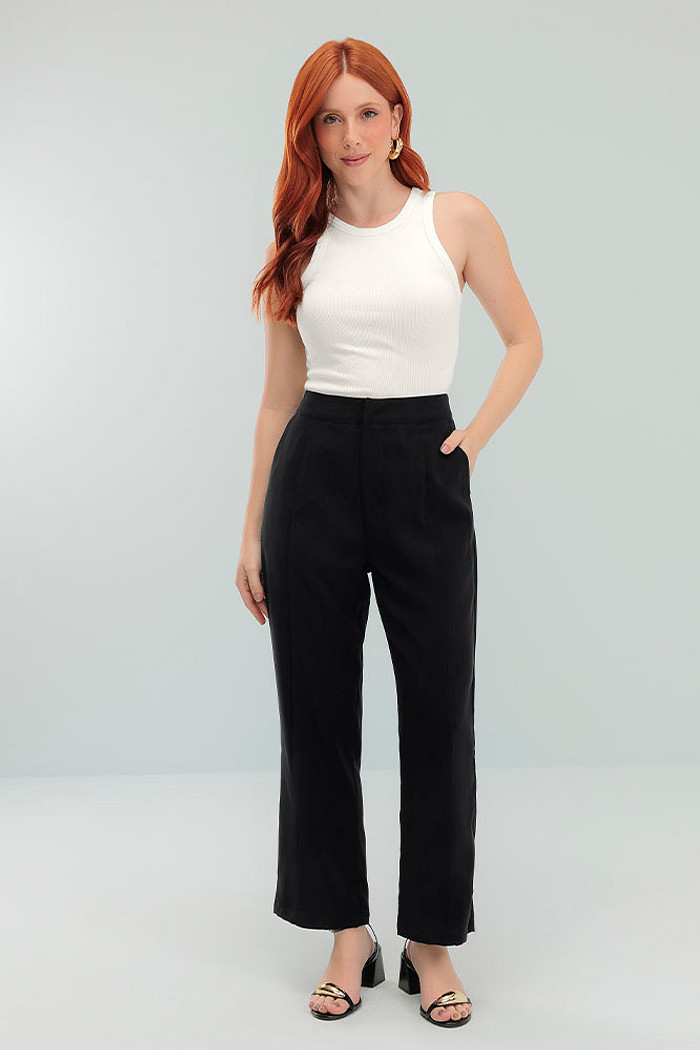 Calça alfaiataria com fecho e bolso