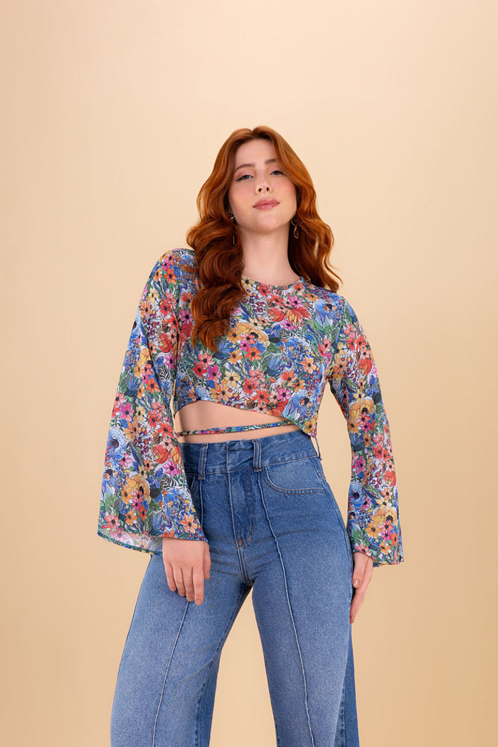 Blusa cropped amarração em crepe