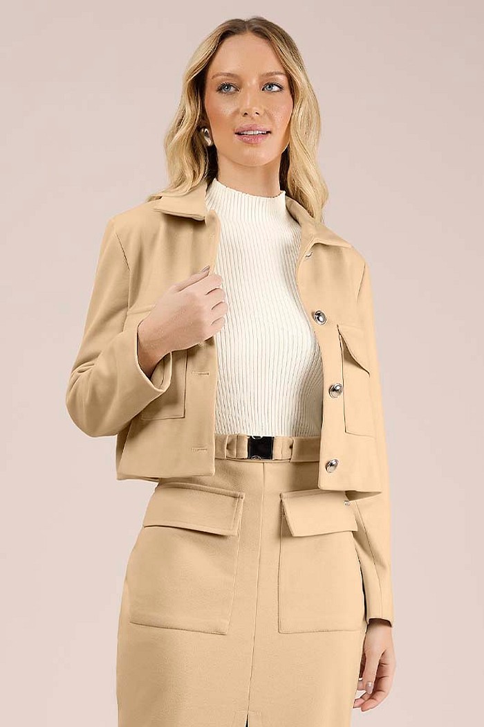 Casaco em alfaiataria ponto roma com forro