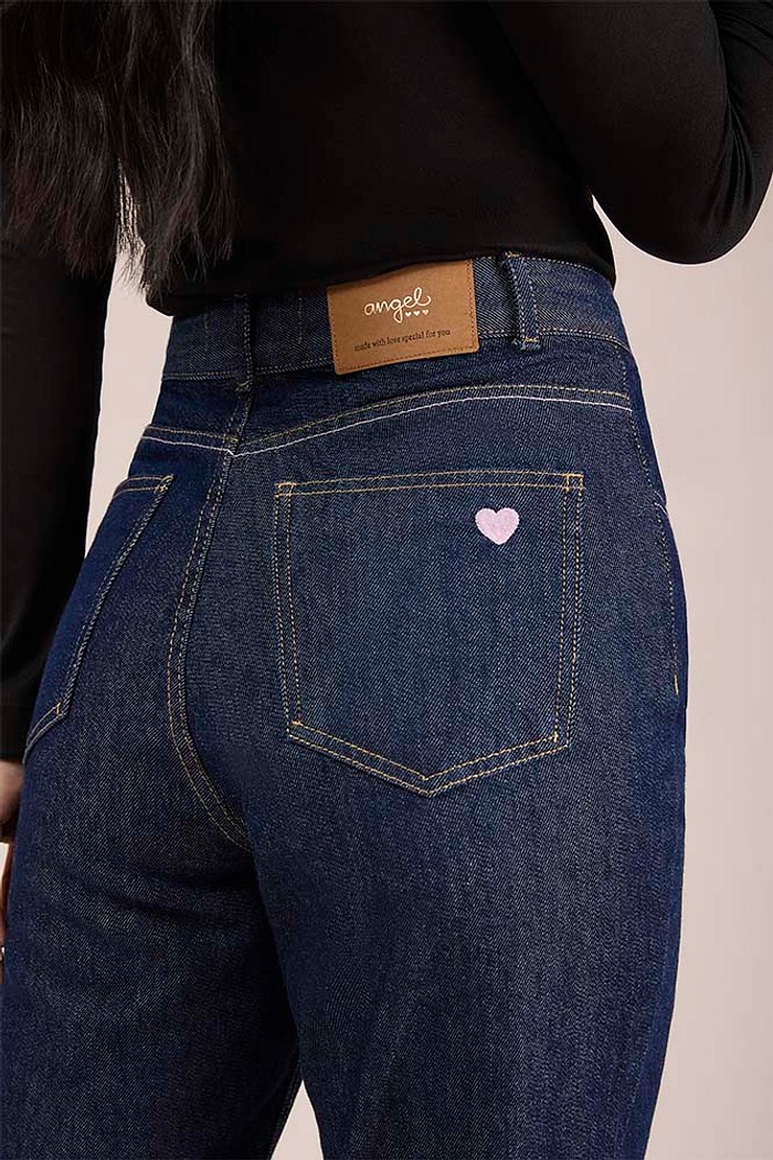 Calça mom em jeans