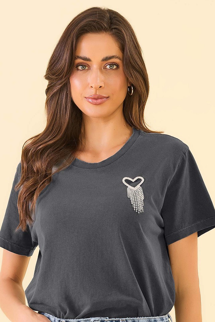 T-Shirt broche coração strass