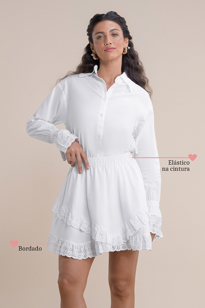 Saia mini tricoline com elástico na cintura e bordado