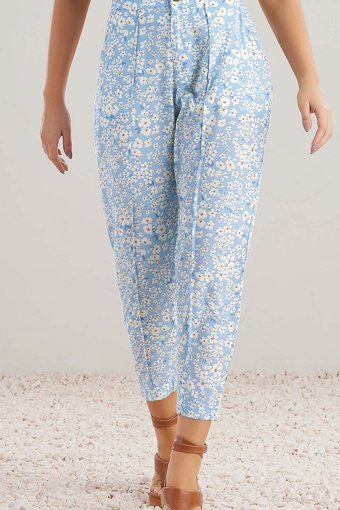 Calça em viscose estampada