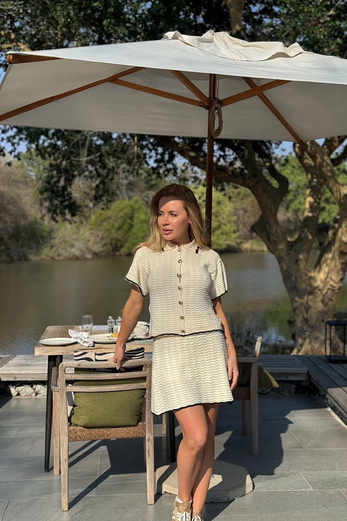 Camisa tricot com botão