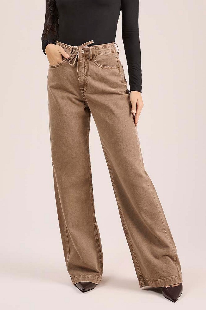 Calça wide leg em sarja com amarração