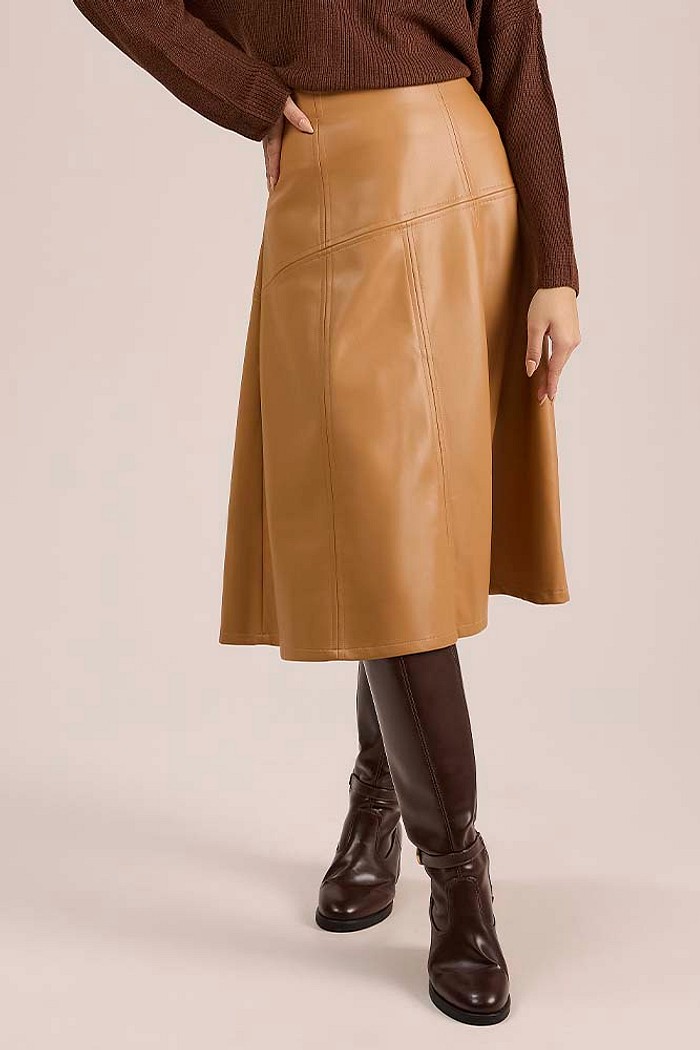 Saia midi em PU com zíper invisível