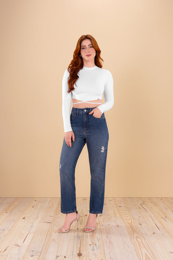 Calça mom dirty em jeans