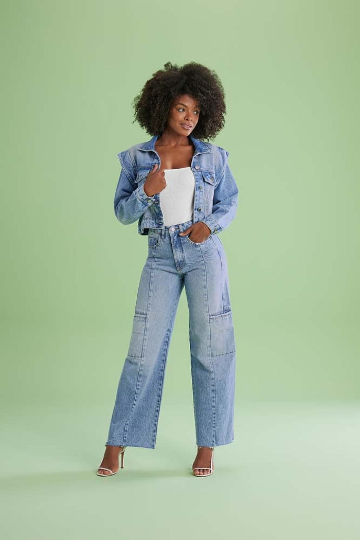 Jaqueta cropped em jeans