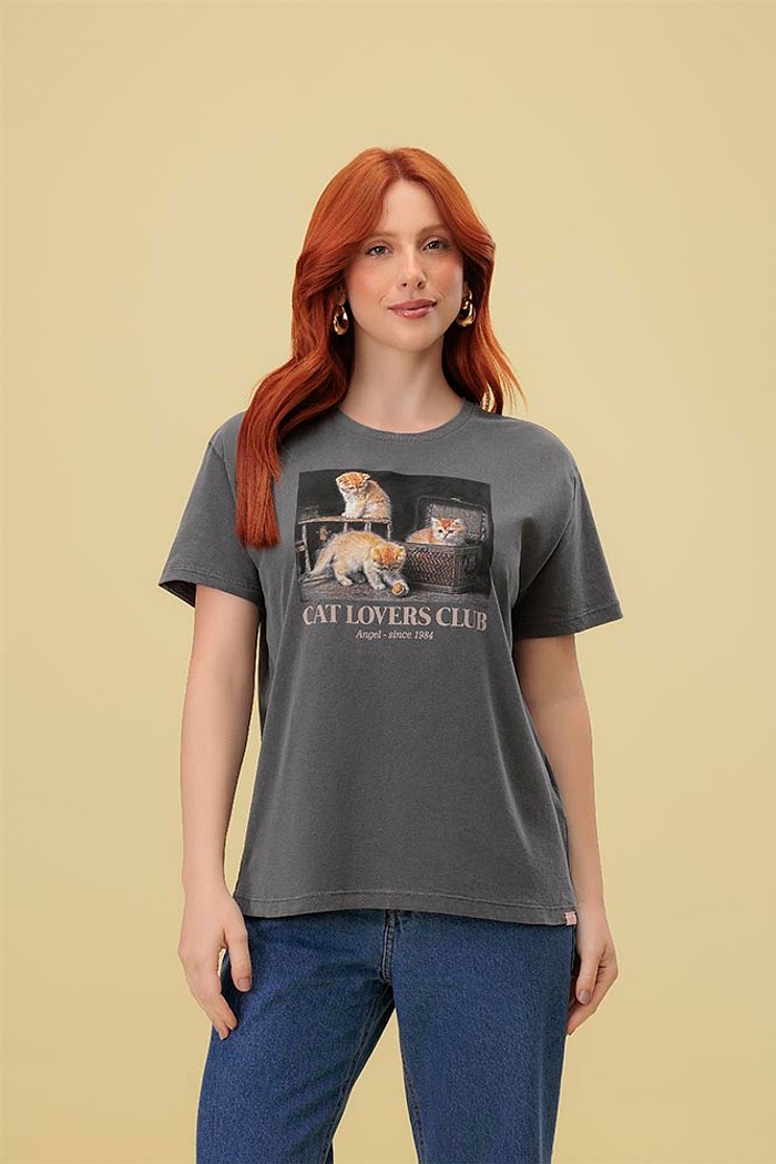 Blusa cats com efeito lavanderia
