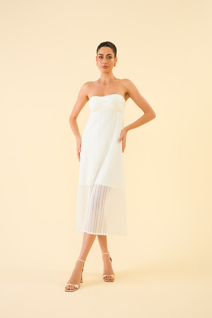 Vestido midi em crochê tranças com forro