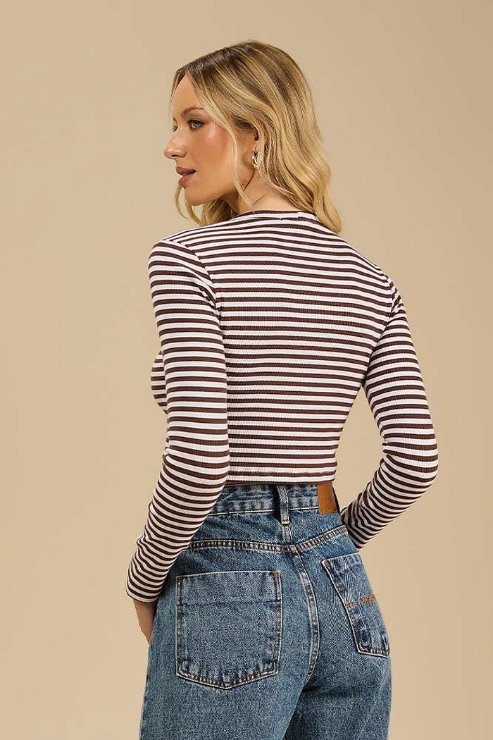 Blusa cropped manga longa em ribana summer listrada