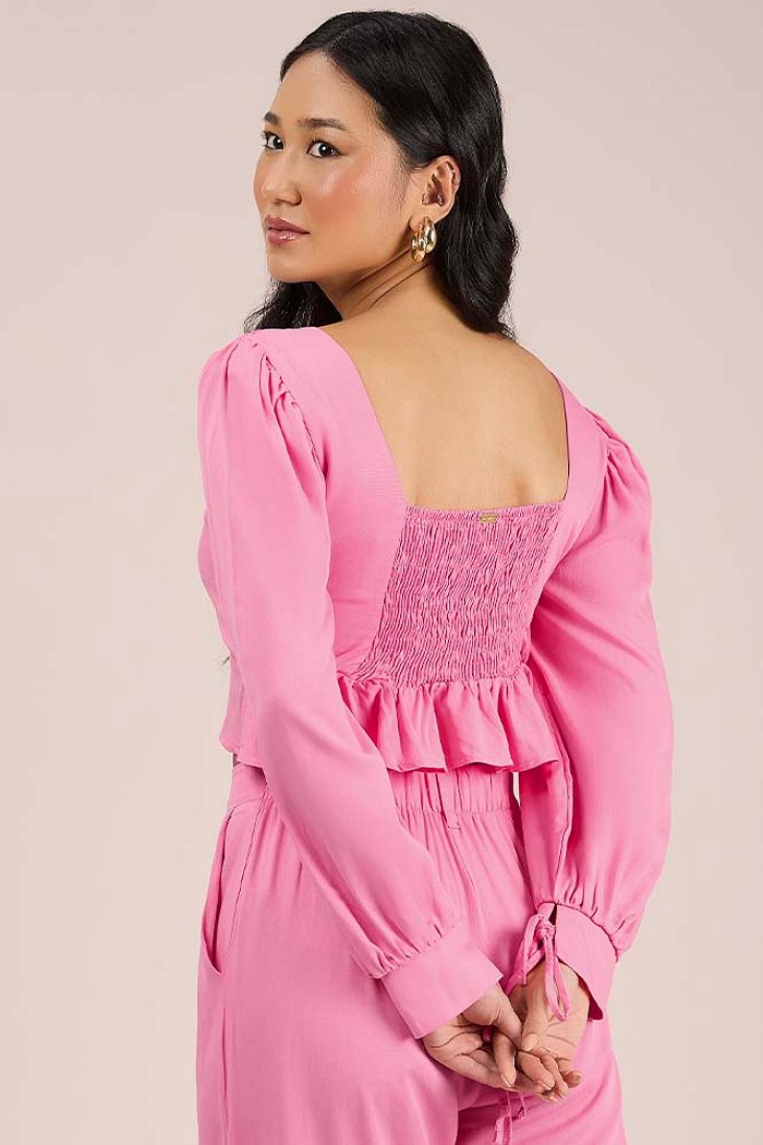 Blusa cropped com amarração em viscose