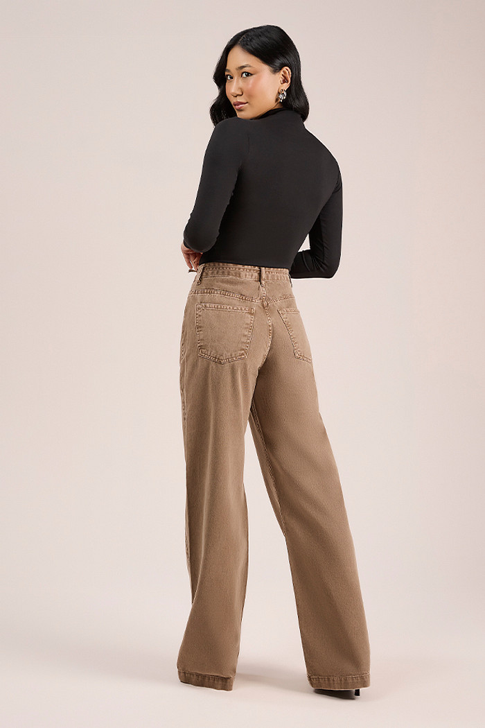 Calça wide leg em sarja com amarração