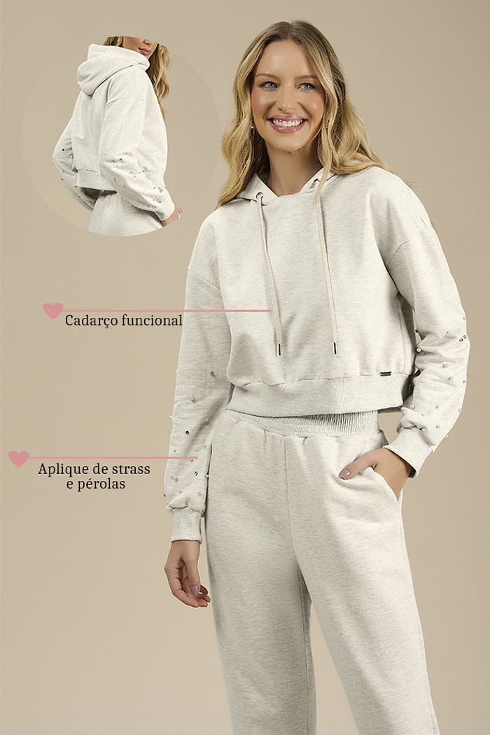 Blusão com capuz em moletom e apliques