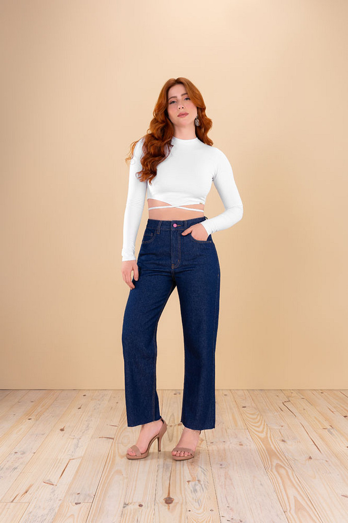Calça reta em jeans