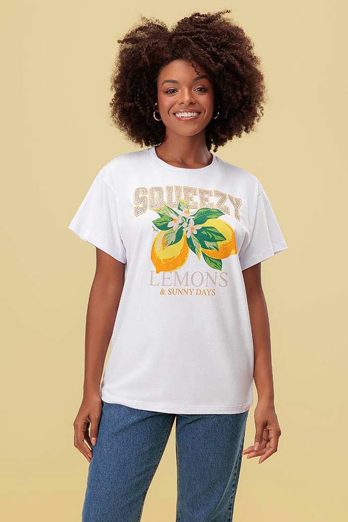 Blusa frutas com strass