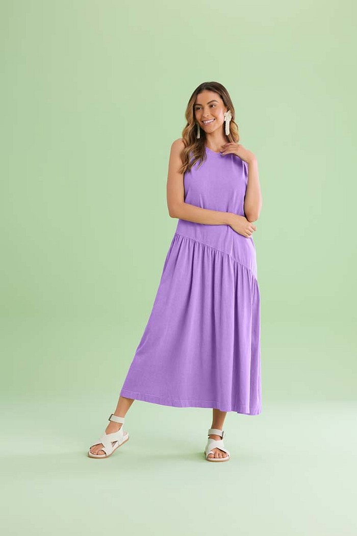 Vestido midi com recorte diagonal em meia malha estonada