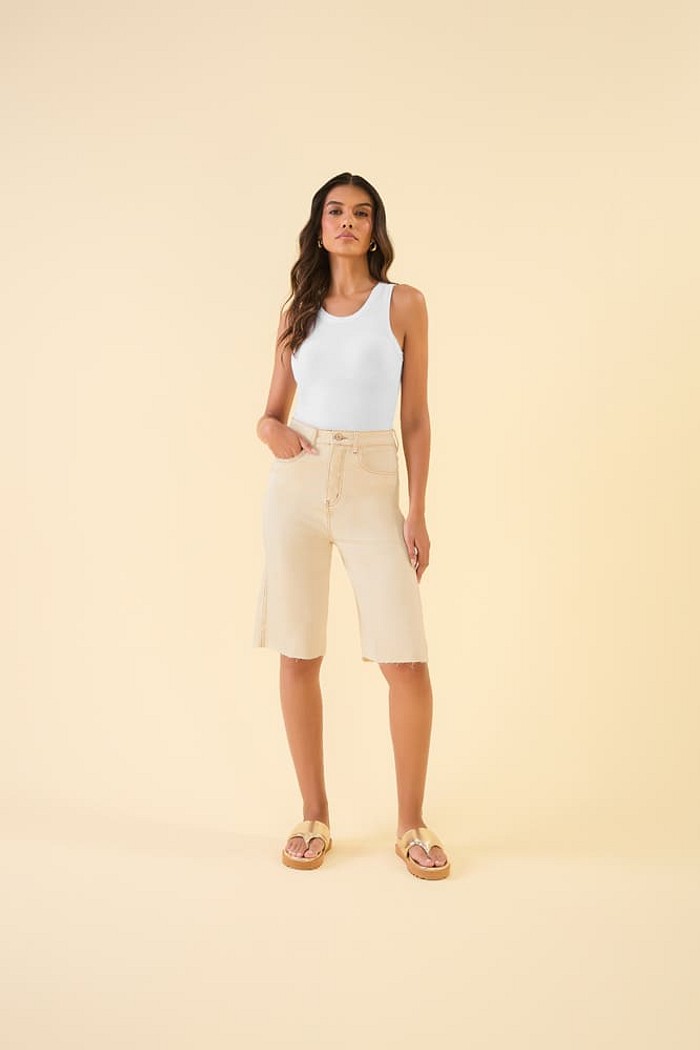 Bermuda jorts em sarja marfim