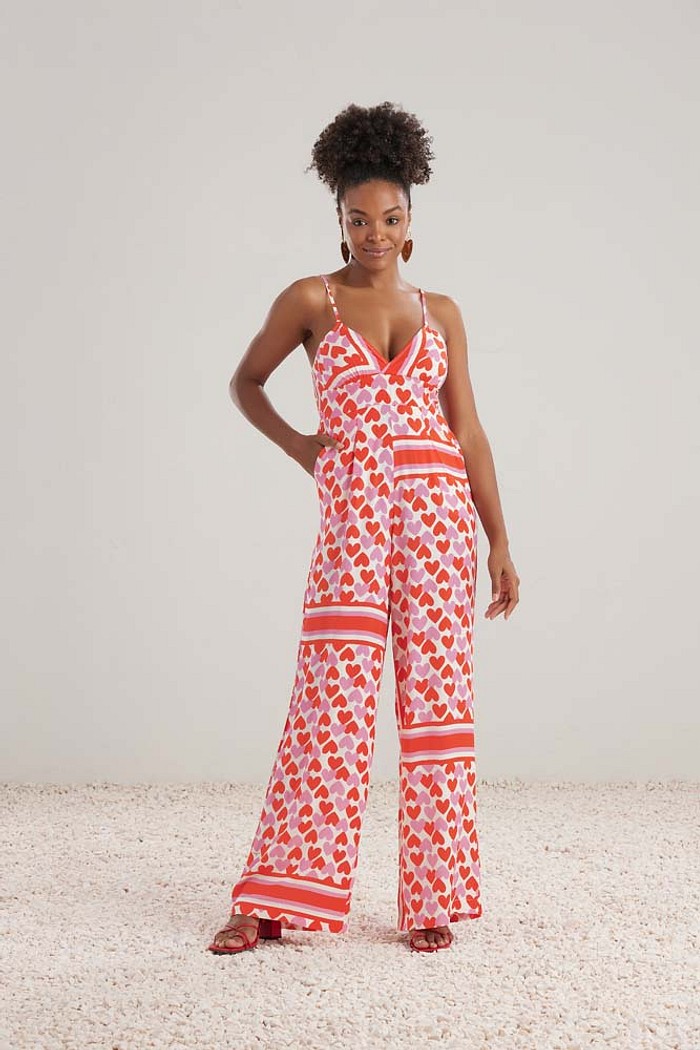 Macacão em viscose estampada