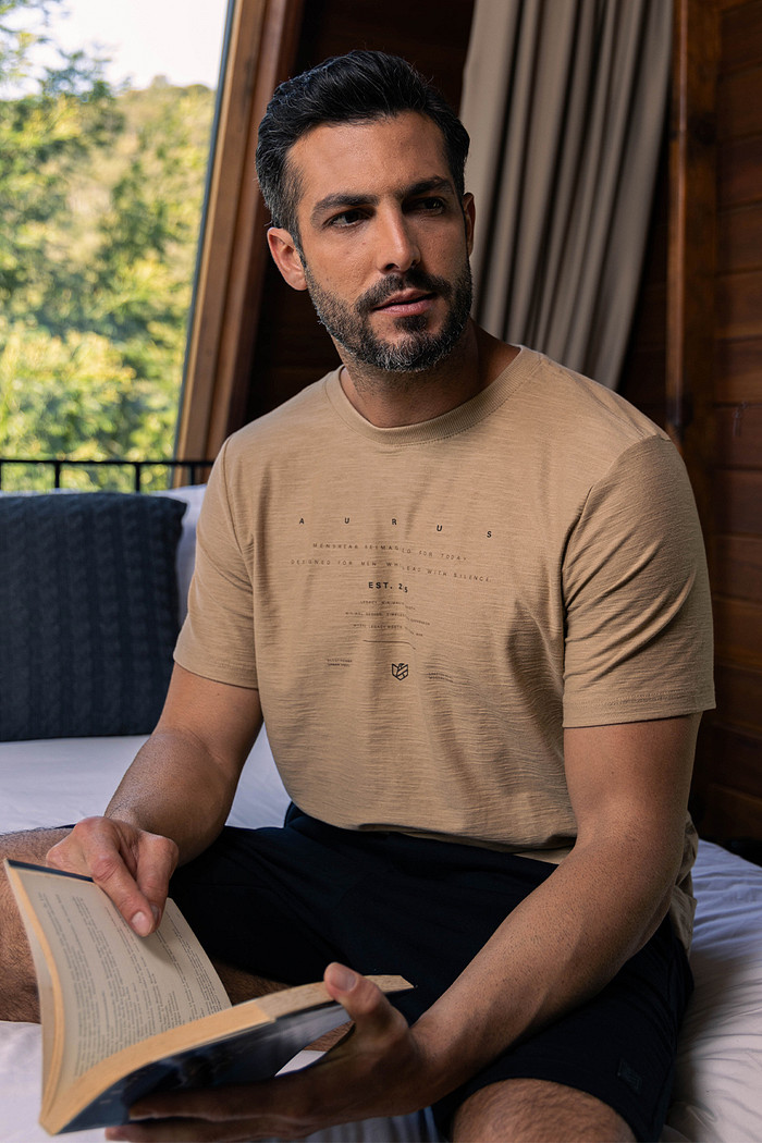 Camiseta em meia malha flamê estampada Aurus