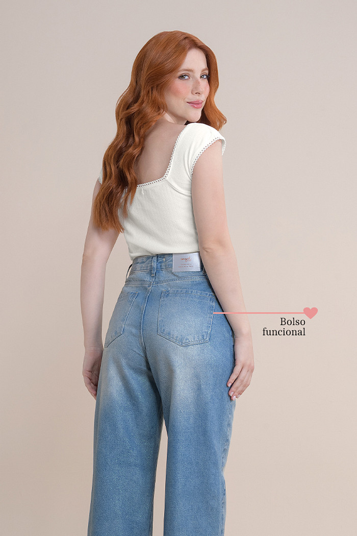 Calça wide leg cropped em jeans
