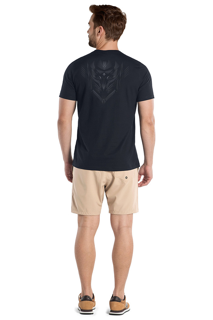 Camiseta em meia malha com estampa nas costas Aurus