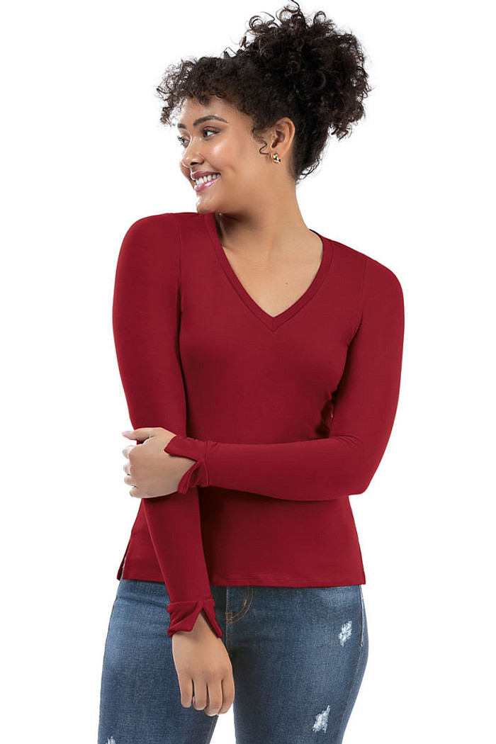 Blusa decote V manga longa em malha viscose com elastano