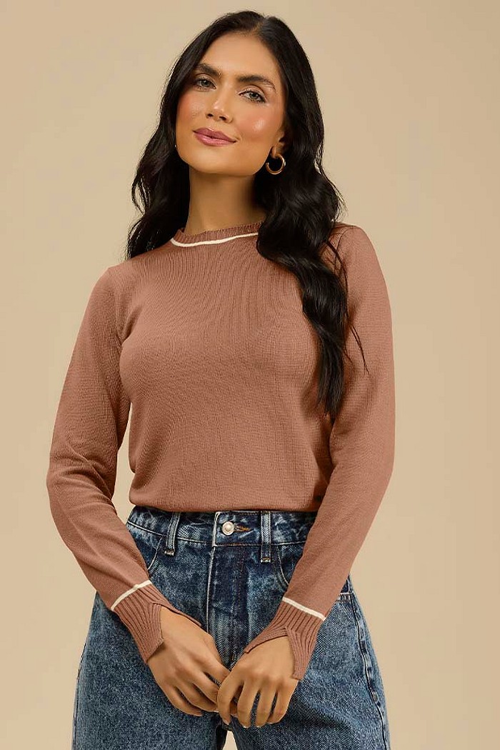 Blusa manga longa em tricot detalhe punho