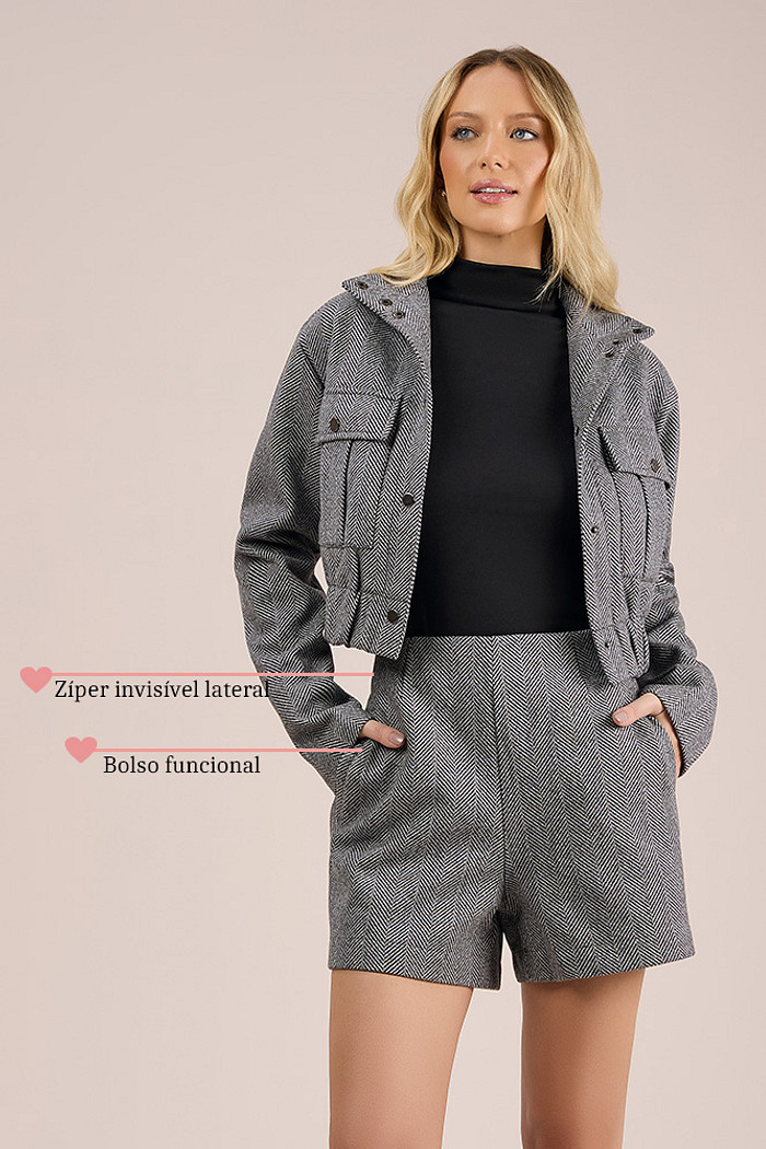 Short em tecido espinha de peixe