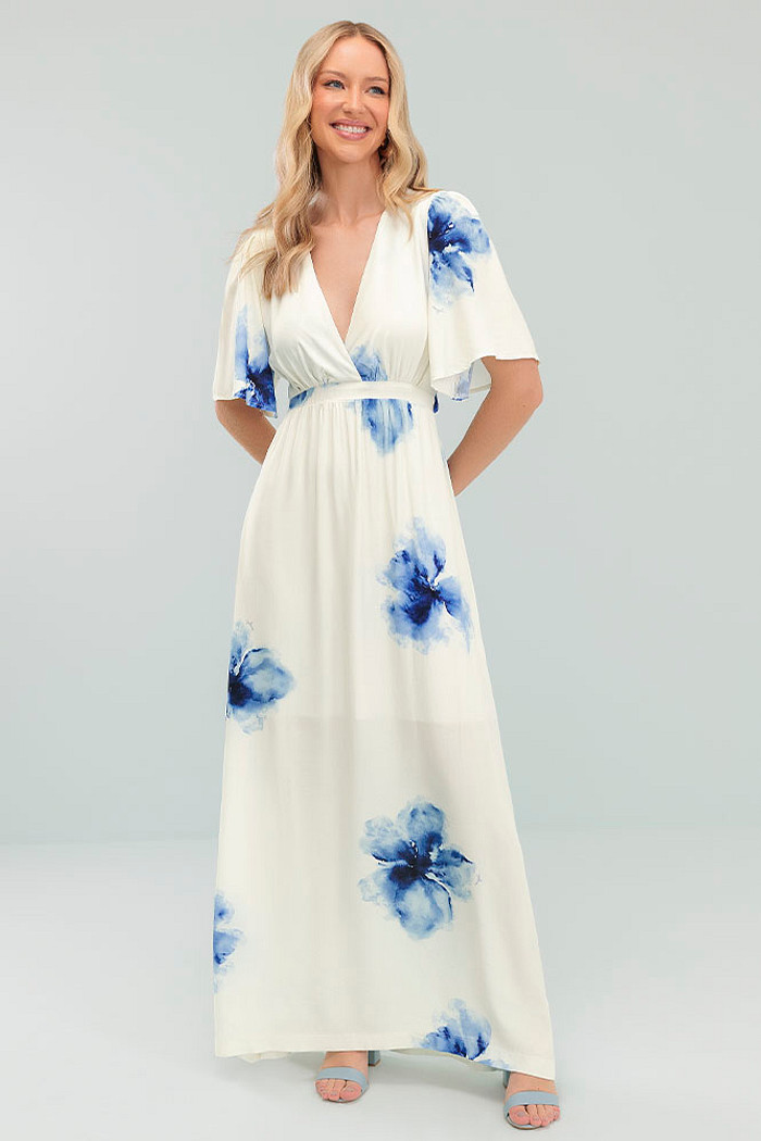 Vestido longo com fenda lateral e amarração nas costas