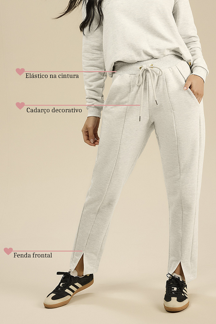 Calça em moletom com fenda frontal