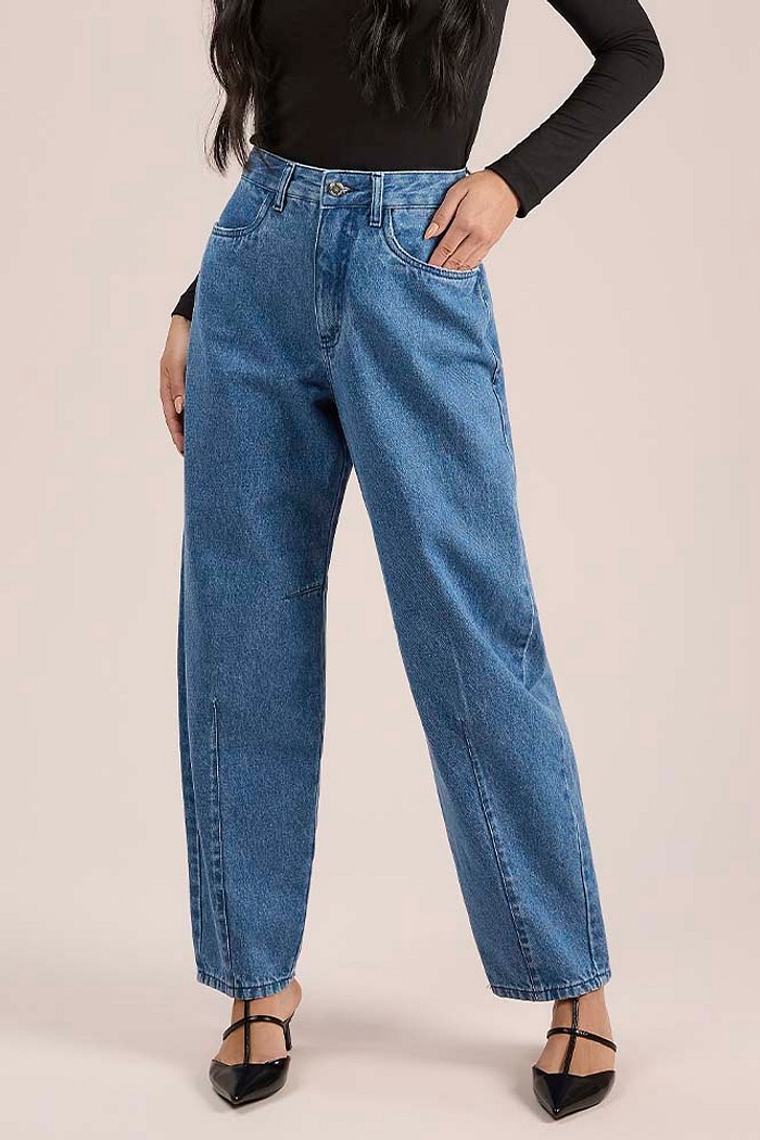Calça baggy em jeans