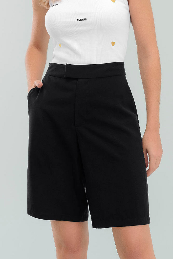Bermuda jorts em alfaiataria com fecho e bolso