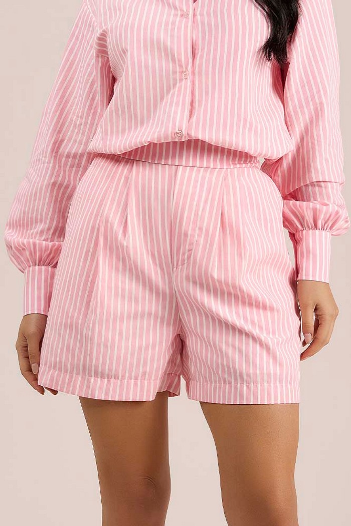 Short costas com elástico em tricoline listrado