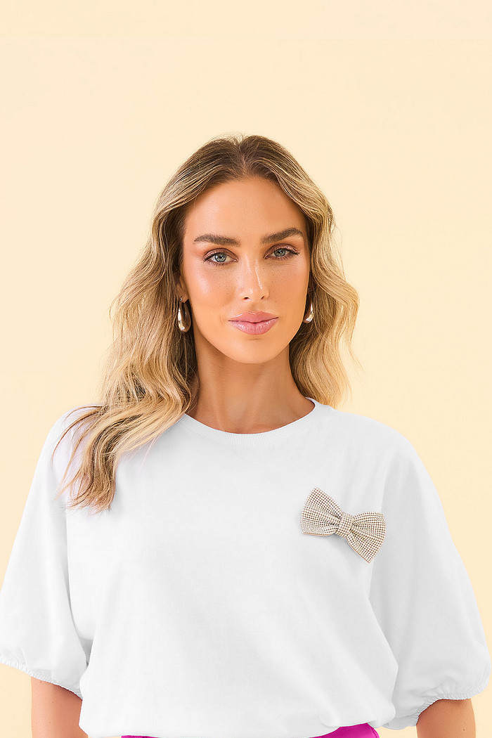 T-Shirt broche laço strass em meia malha