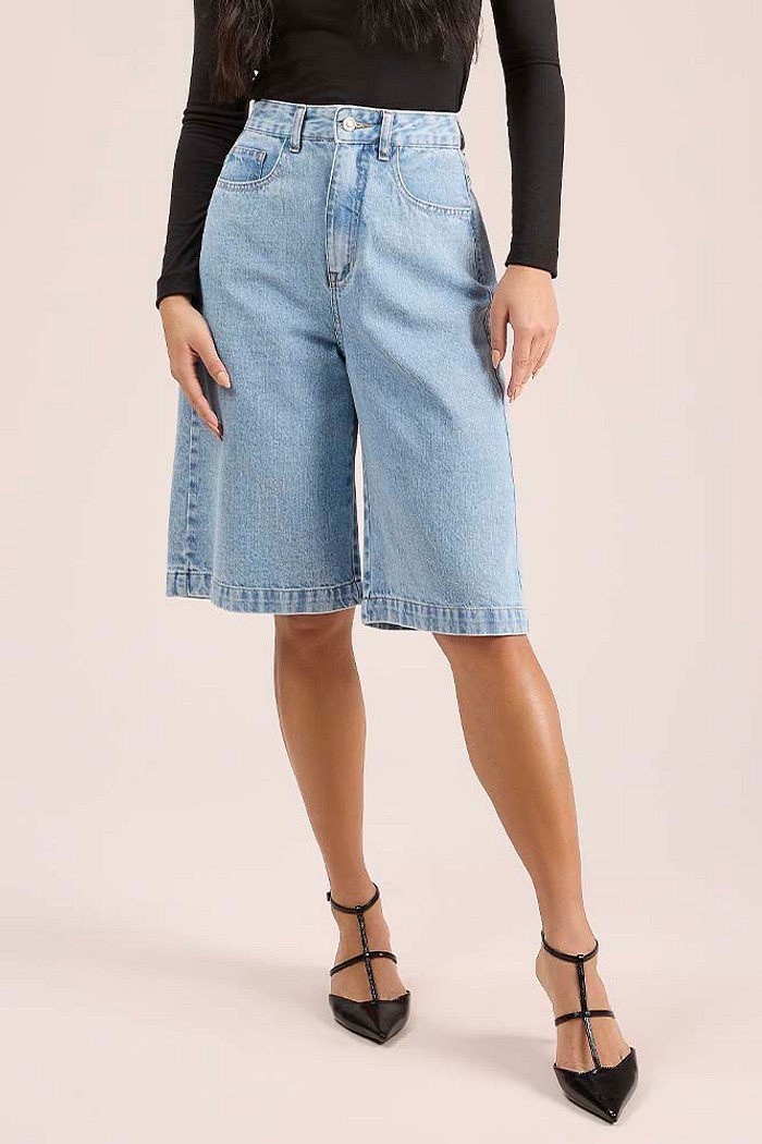 Bermuda jorts em jeans bordada